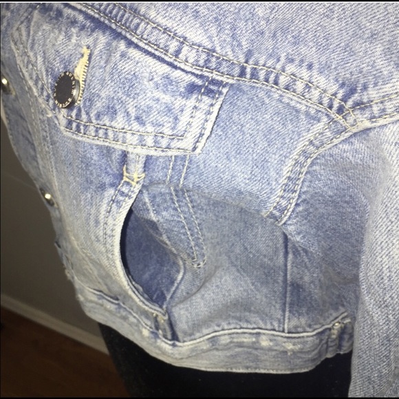 H&M Relaxed Fit Denim Jean Jacket SZ 2 & 4 - Picture 3 of 6